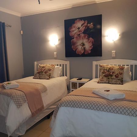 Graceland Guesthouse Potchefstroom Exteriör bild